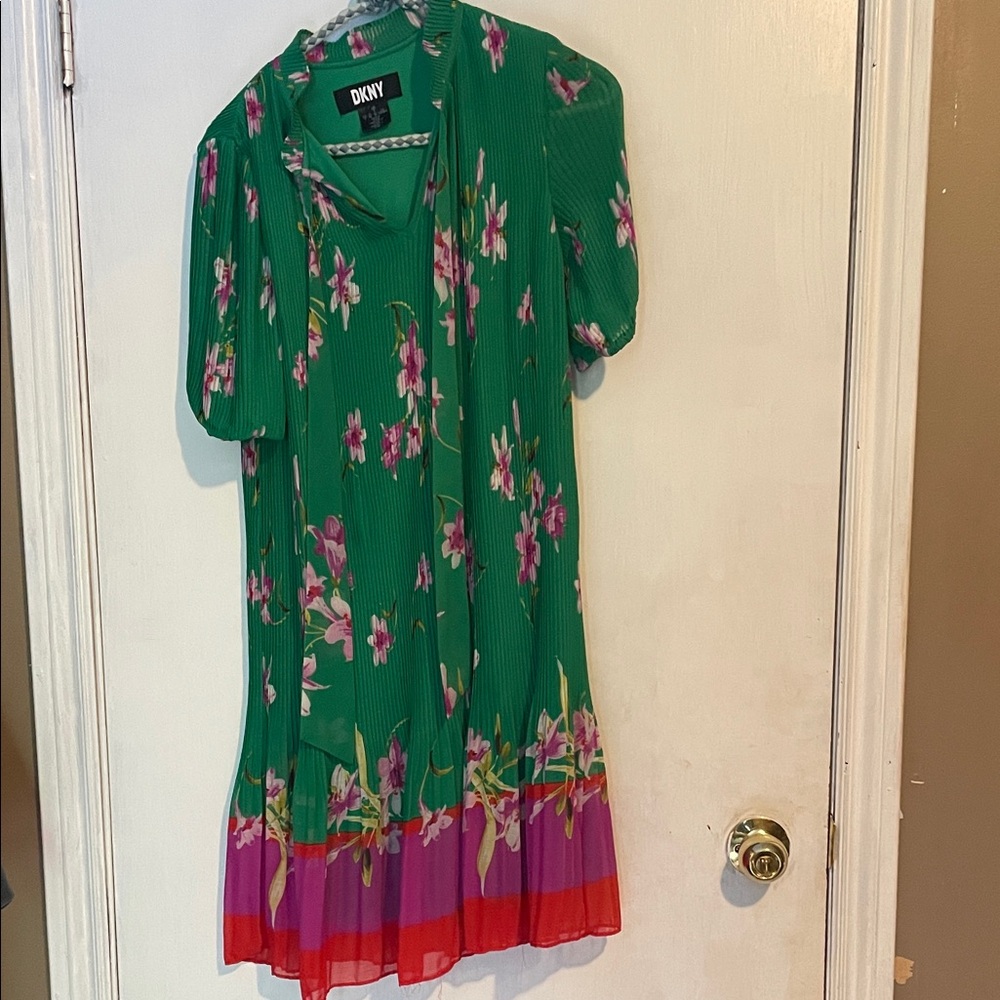 DKNY Green Floral Tie-Neck pleated Dress with Pink Blossoms and Color-Block Hem
